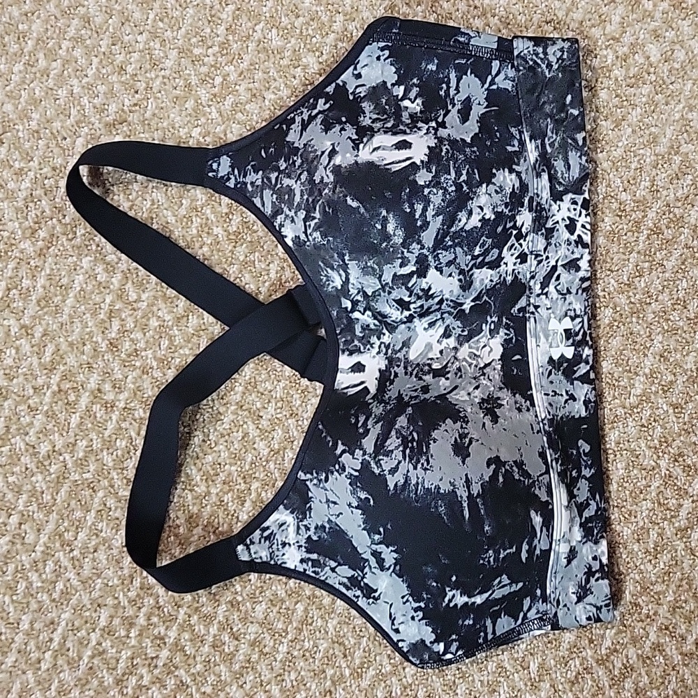 Under Armour Sports Bra.  Tag states large fits like medium.